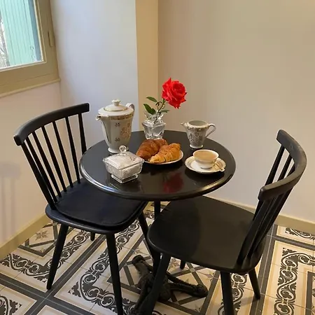 La Maison D’hortense Et Lili Couette-café
