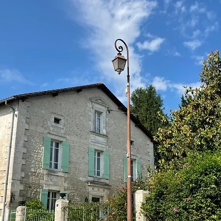 La Maison D'hortense Et Lili לינה וארוחת בוקר